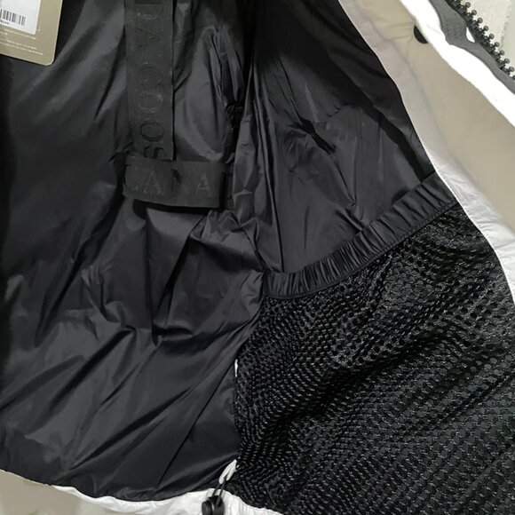Canada Goose White Hooded Down Jacket - Picture 7 of 10